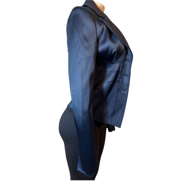 Zara women’s blazer in size Small - Picture 2 of 4